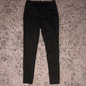 Vylette High Rise Plaid Leggings. Medium